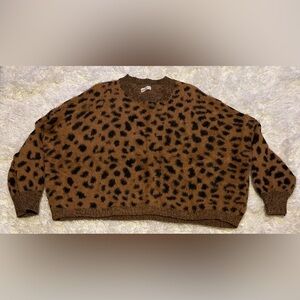 AndTheWhy Women’s Cheetah Print Sweater Size S/M EUC